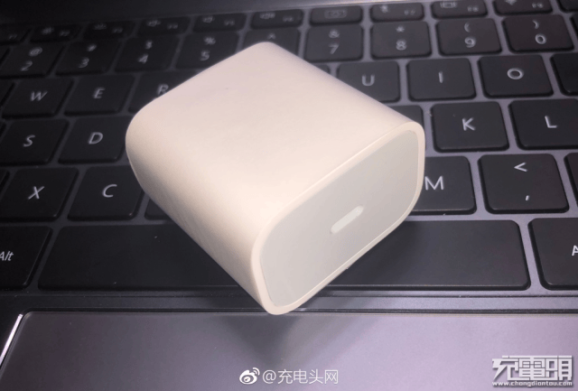 新款iPad Pro 18W USB PD充电器开箱_手机搜狐网