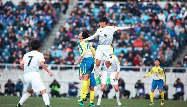 15年前,日本这支高中球队曾在天皇杯险些淘汰