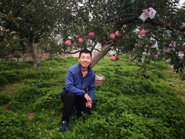 而偶然一次尝到李立君苹果(旁白:是的,农场主就是这么霸气!