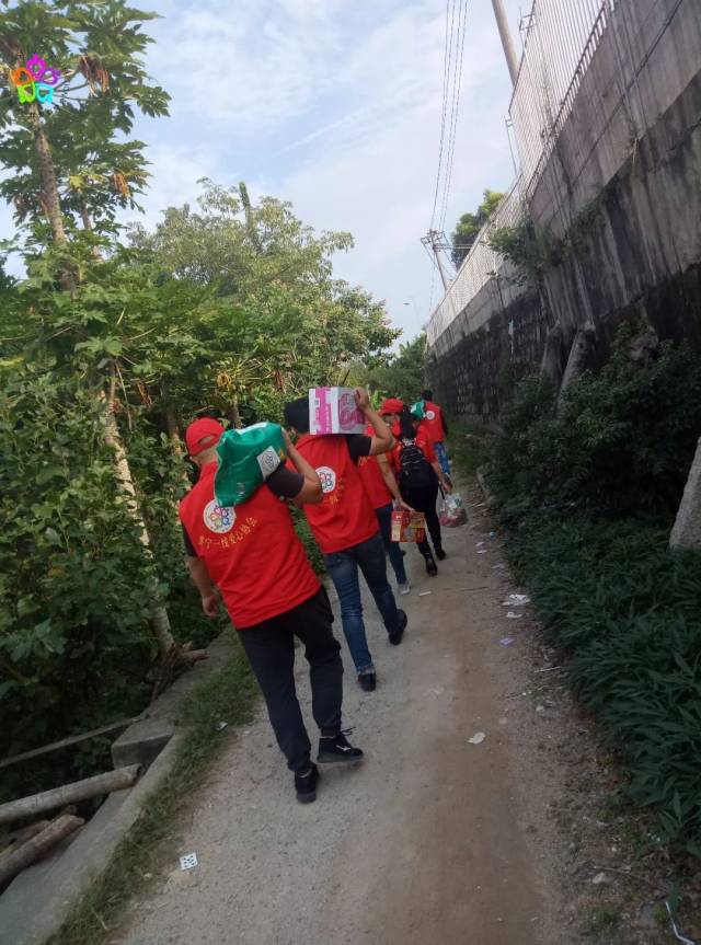 普宁一线爱心协会走访慰问南径镇神山村,南径村,林内村,圩脚村,青洋山