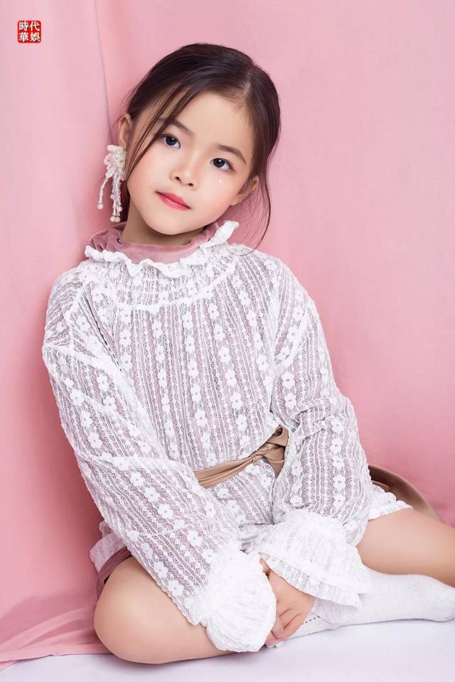 时代华娱vip艺员黄诗雅—心中潜藏小宇宙的邻家女孩