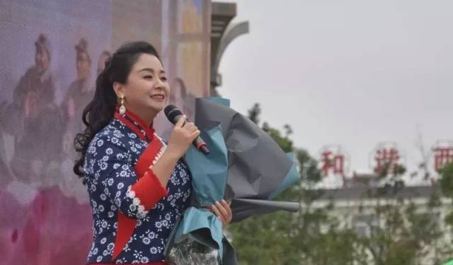 陕西籍著名歌手兰妮儿助阵活动