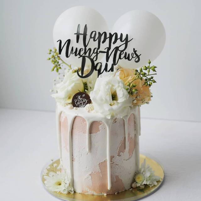 鲜花与蛋糕天造地设的一对,是冬日里最温馨的浪漫