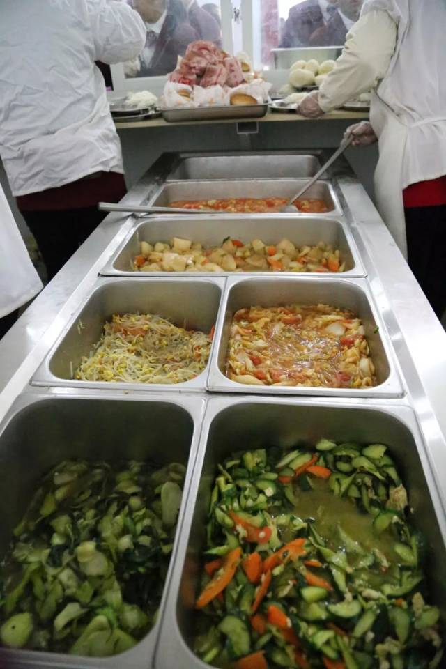 衡水桃城中学食堂图片图片