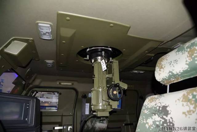 图说:东风猛士长轴距版4×4轻型装甲车 细微之处感受进步