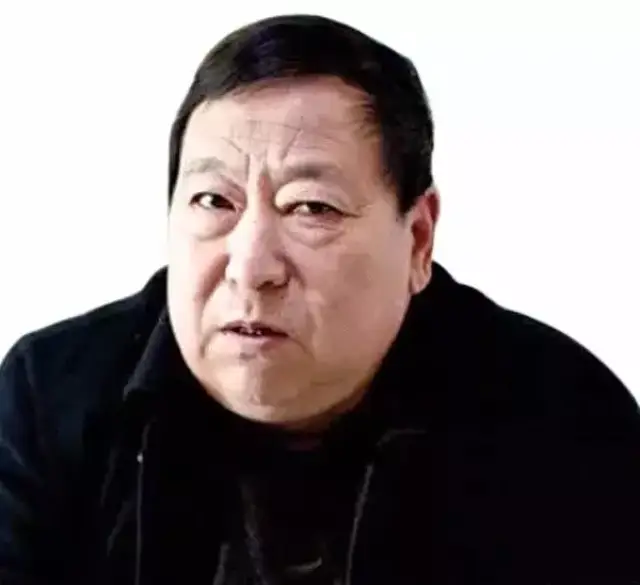 刑警郑成月事件:刻意制造真相,才有损英雄形象.