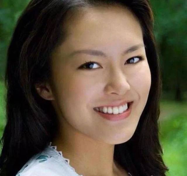 tvb小花六年变身上位做女主,却因旧照流出被疑整容?