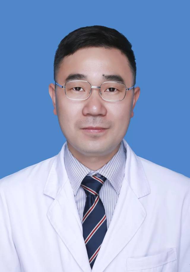 12岁男孩乳房发育、5岁女孩体毛重,都是得了这