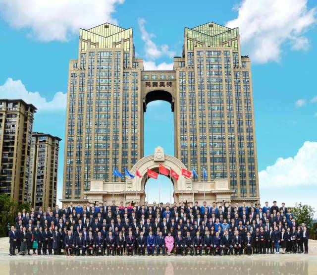 万丰广场开园启用