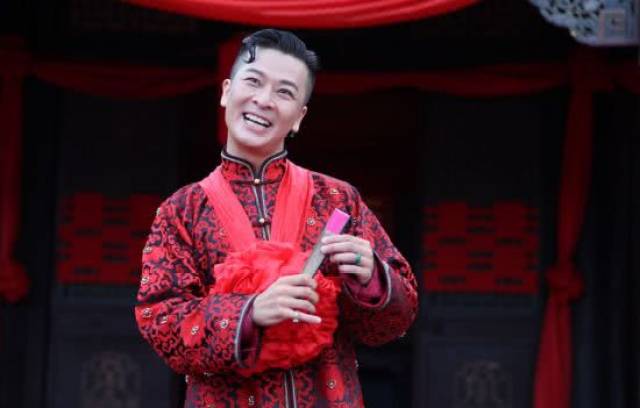 《打狗棍》中,于毅饰演的"二丫头/老二婶",相信一开始很多人都不喜欢