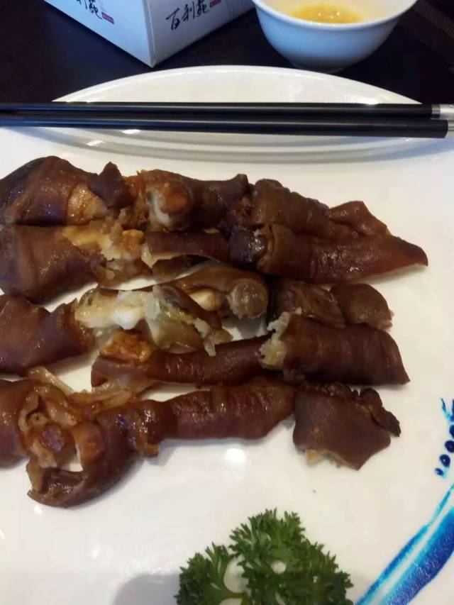 峡山周边这家"百利苑"精细潮菜,排队才吃得到!