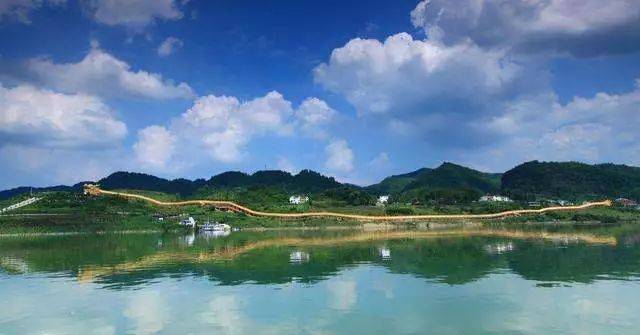 贵州余庆飞龙湖长龙图片