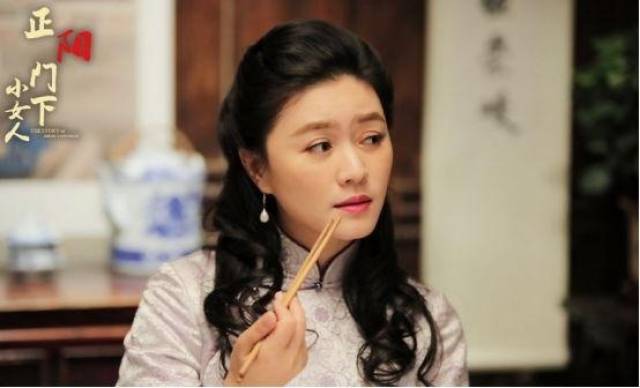 当年的田海蓉一出道就是《雷雨》中的"四凤",起点相当高,后来凭借