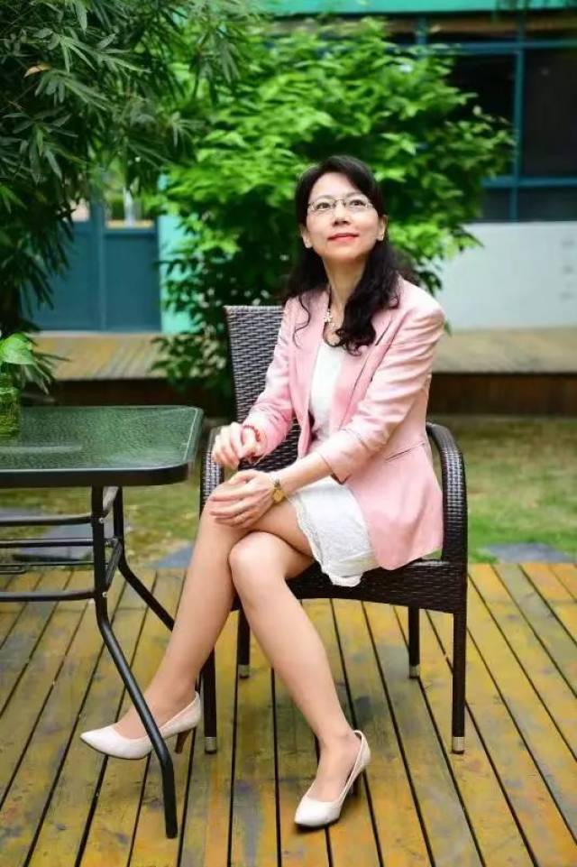 芮火才,江苏省特级教师,省教育管理专业委员会副理事长,南京市江宁