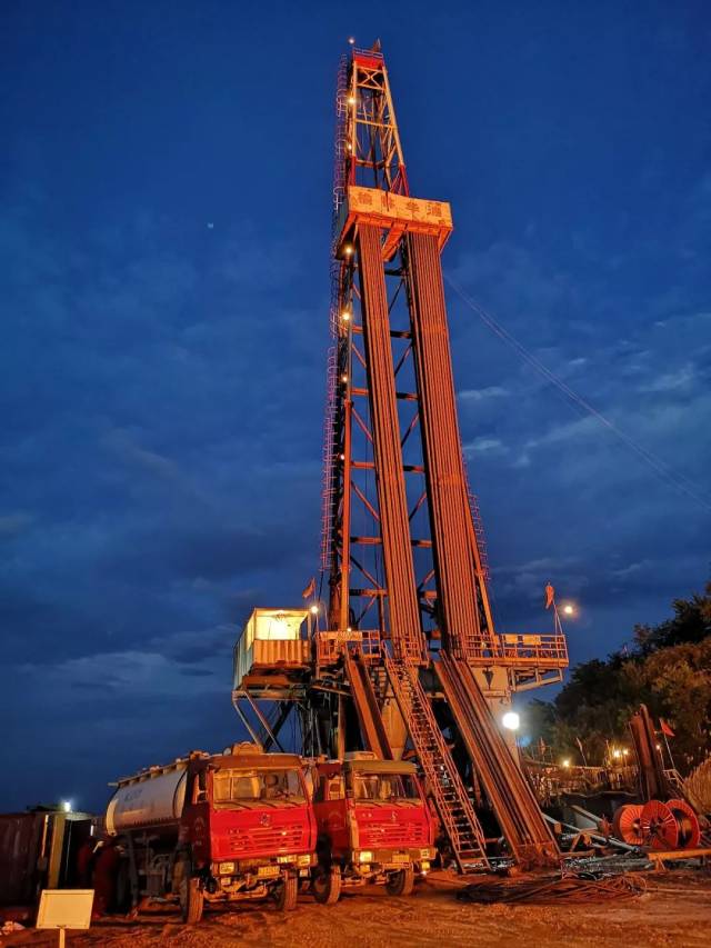 采气一厂钻井进尺突破百万米大关 刷新了建厂记录