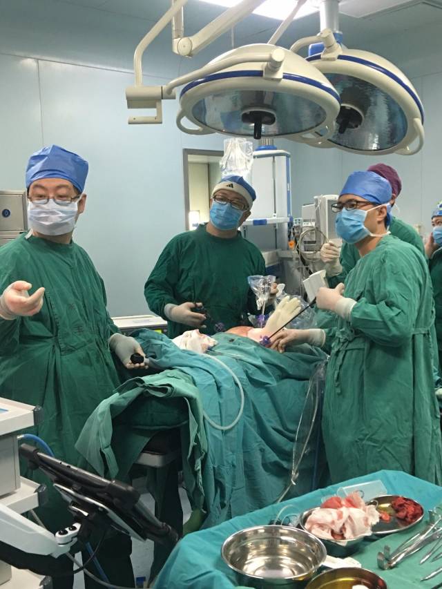 腹腔镜乙状结肠癌根治术手术步骤