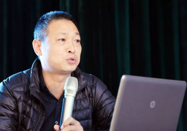 原陈霞老师这样有着20多年教学经验的老教师,也有像牛鹏程,郭海妮老师