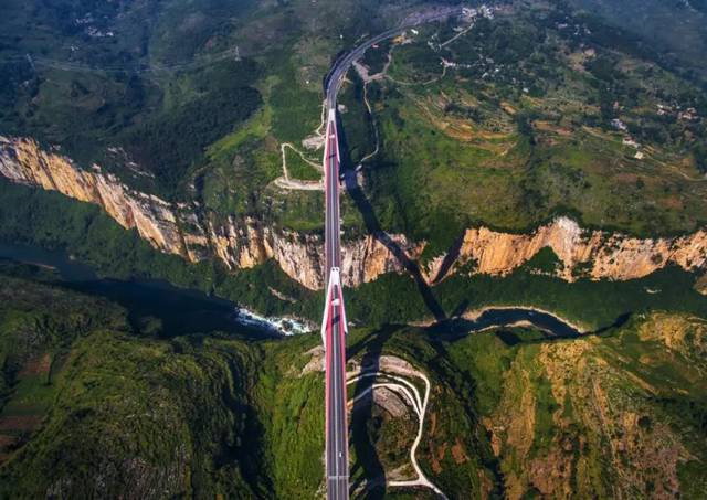 黔织高速六冲河大桥 龚小勇/摄