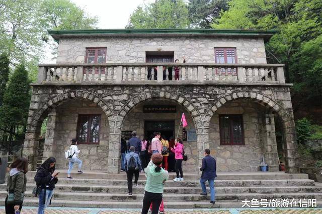 1938年蒋介石登临鸡公山时就住在这里.