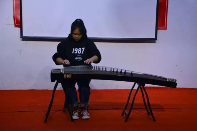 古筝《西域随想》——何璐