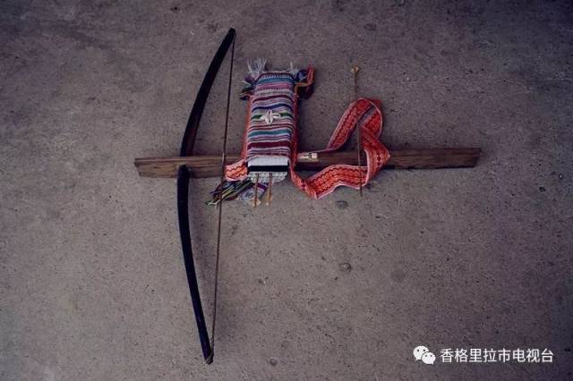 傈僳族弩弓的结构图解图片