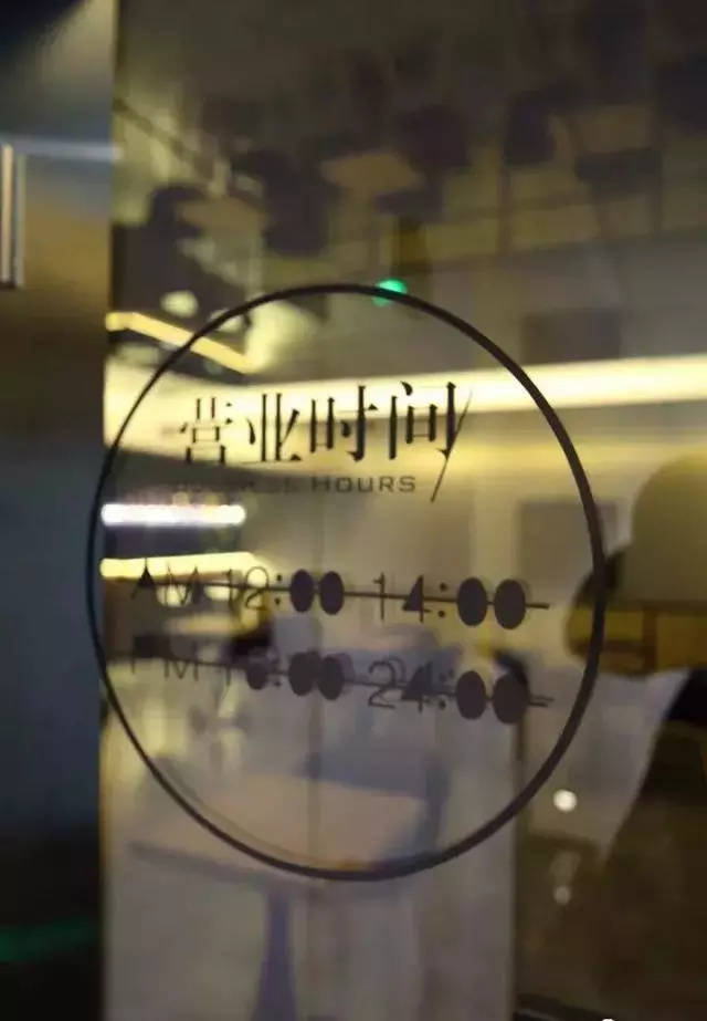 锌钢百叶窗价格解析:了解性价比之选