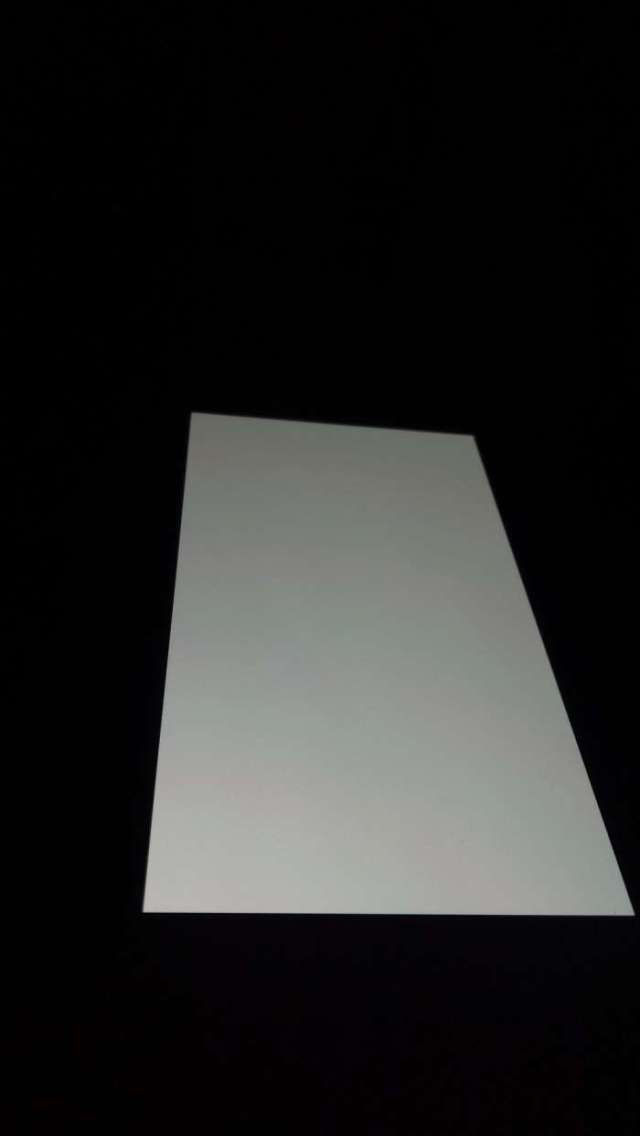 魅族16th屏幕翻车, 出现彩虹波纹_手机搜狐网