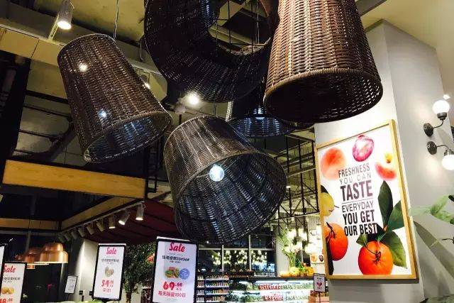 青岛百盛精品超市店面形象,陈列欣赏