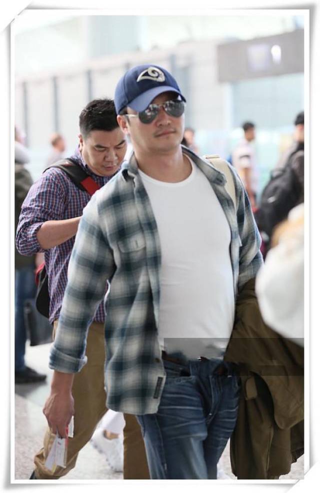 尴尬了吴京!130斤体重胖出180斤肚腩,网友:还怎么拍《战狼3》