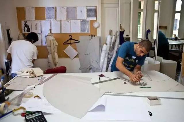 时装纸样分析,纸样师也可以是一名艺术家!_手机搜狐网