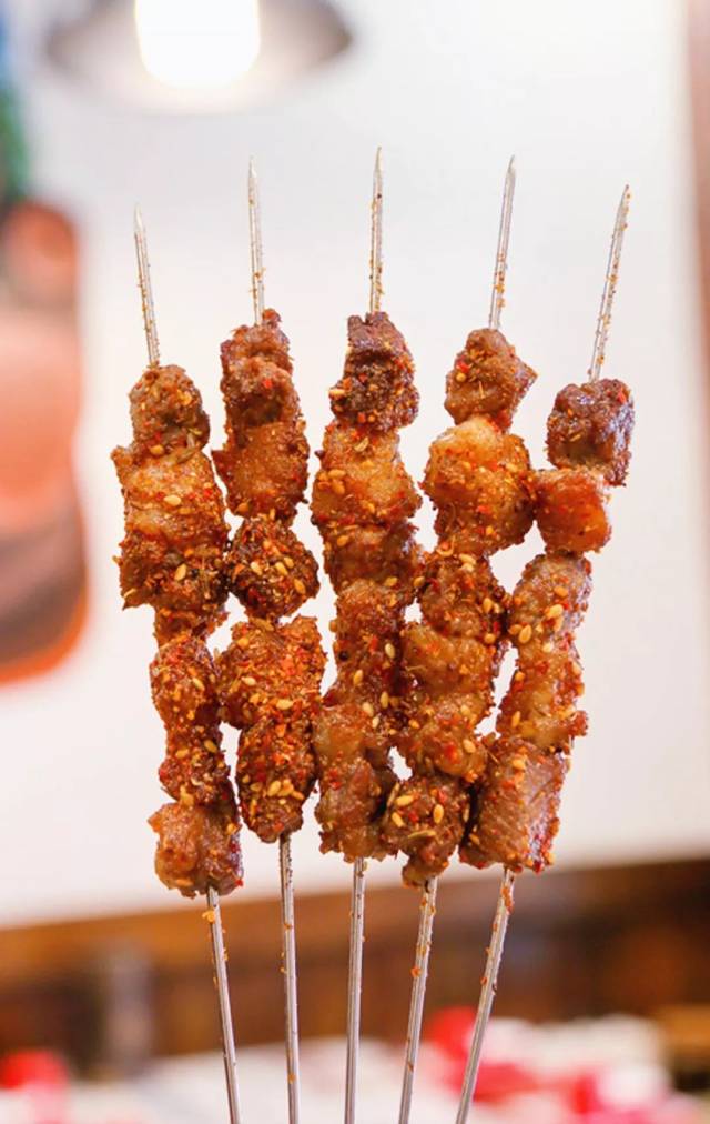 连江这家店开业冰城烤骨头,大口吃肉撸串喝酒豪迈的不像话,还有6.