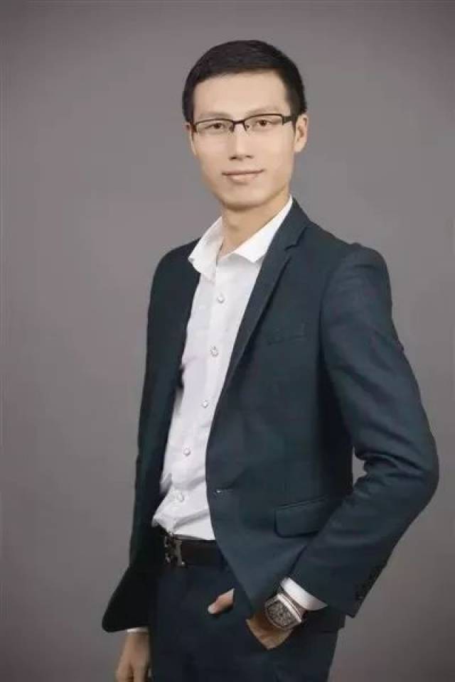 技能大师工作室,入选成为省级"万人计划"专家人才,强达钟表在陈强达