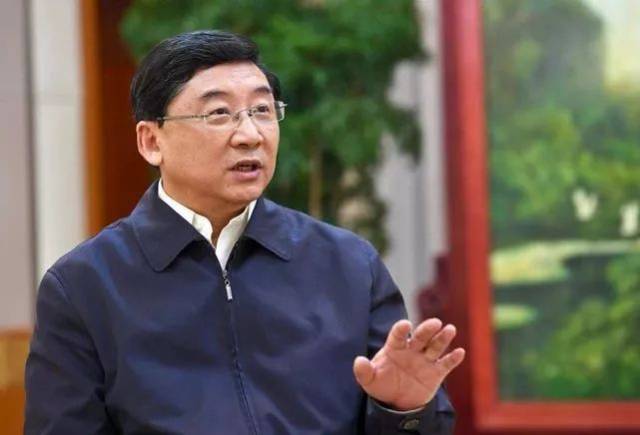 如何贯彻落实会议精神,中央媒体记者采访了中共福建省委书记于伟国