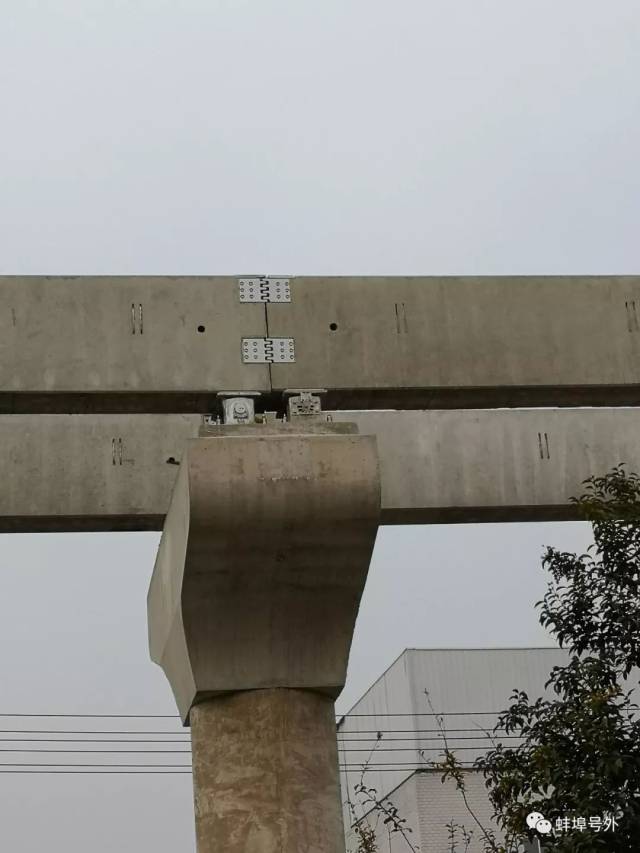 【最新】蚌埠云轨试验线,已经安装24根轨道梁