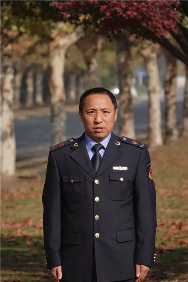 丁峰副市长图片