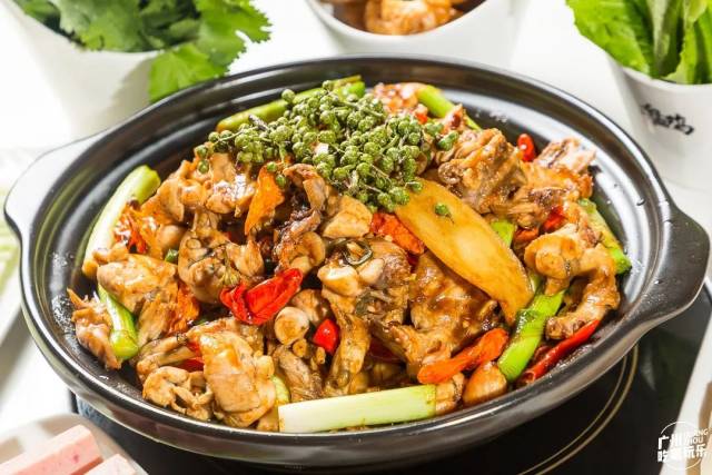 净田鸡煲 招牌藤鸡煲  "老板,我不想再