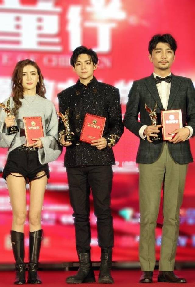 黄子韬表哥姜彭近照,28岁的他帅气感爆棚,真可谓是黄子韬翻版!