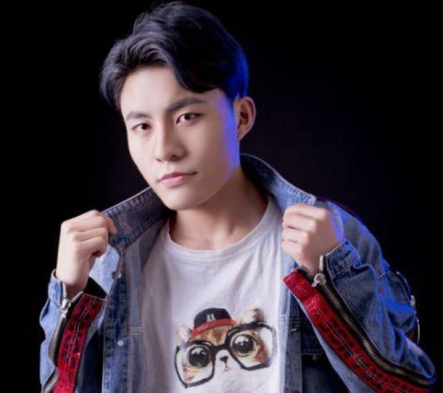 虎牙星盛典:继不求人之后小仔爷也遭排挤?直接宣布退赛了