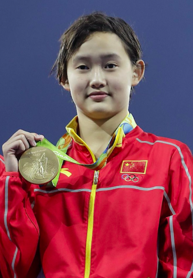 里约奥运后,任茜遇到了发育关,身高飙升到1米65,体重也随之增长,状态