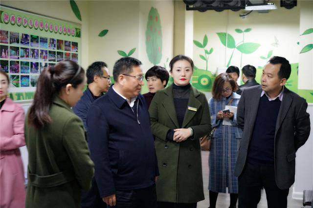 咸阳市副市长王靖一行莅临市小战友艺术学校调研民办教育发展情况