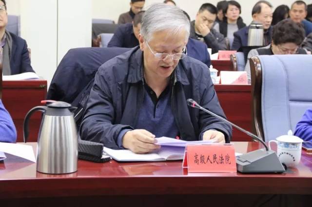 自治区教育厅党组成员,副厅长海拉提发言