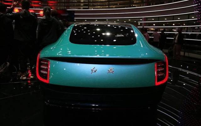 红旗最漂亮的轿跑gt,换装简约式logo,气场不输劳斯莱斯!_手机搜狐网