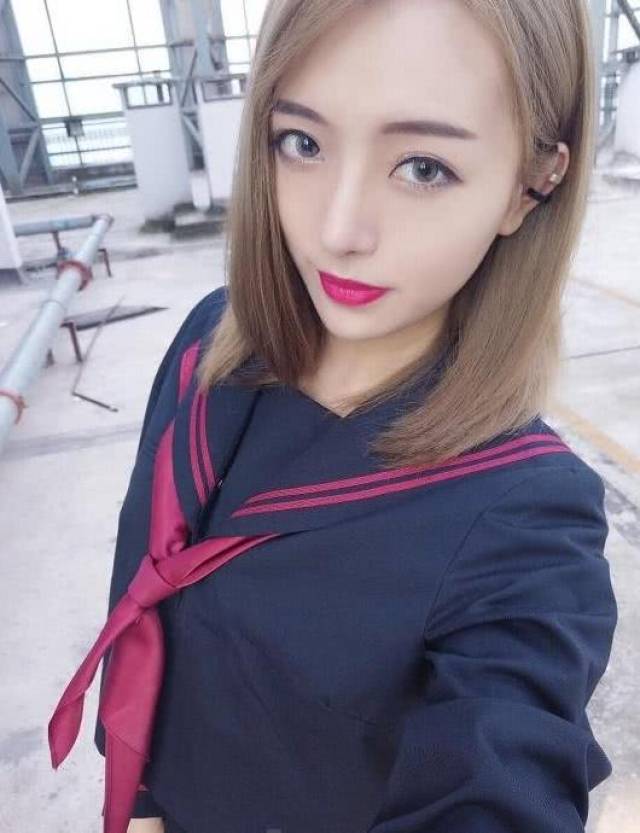美女主播饺子君火了全靠黑丝袜的功劳网友无法拒绝