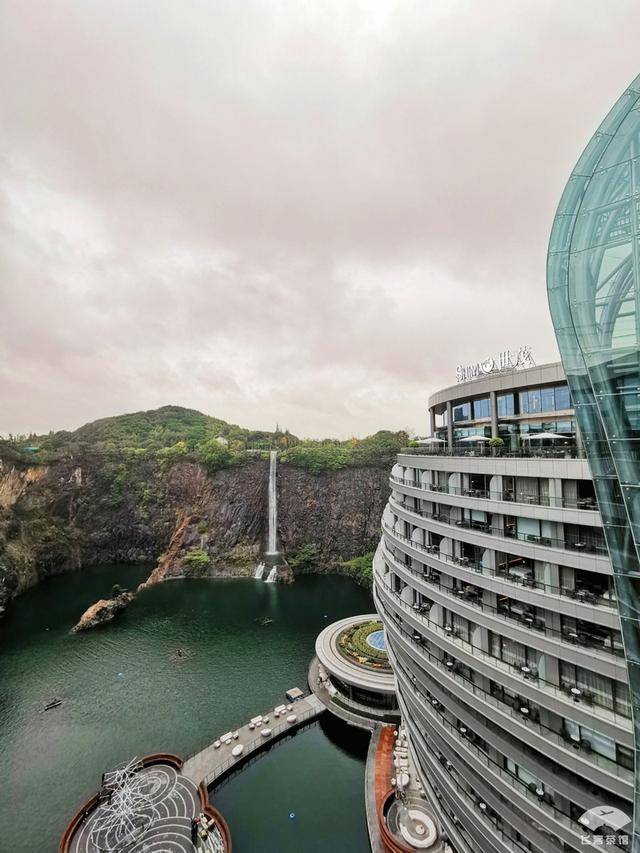 世界海拔最低的深坑洲际酒店上海开业,4000 一晚的房间长这样