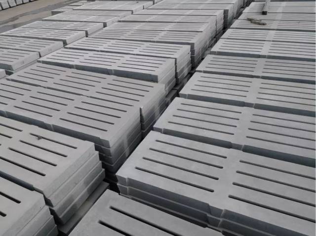 建华建材企业标准预制混凝土漏缝板通过专家审查