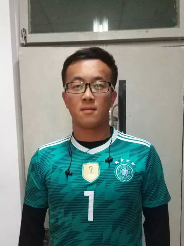 杨嘉玮