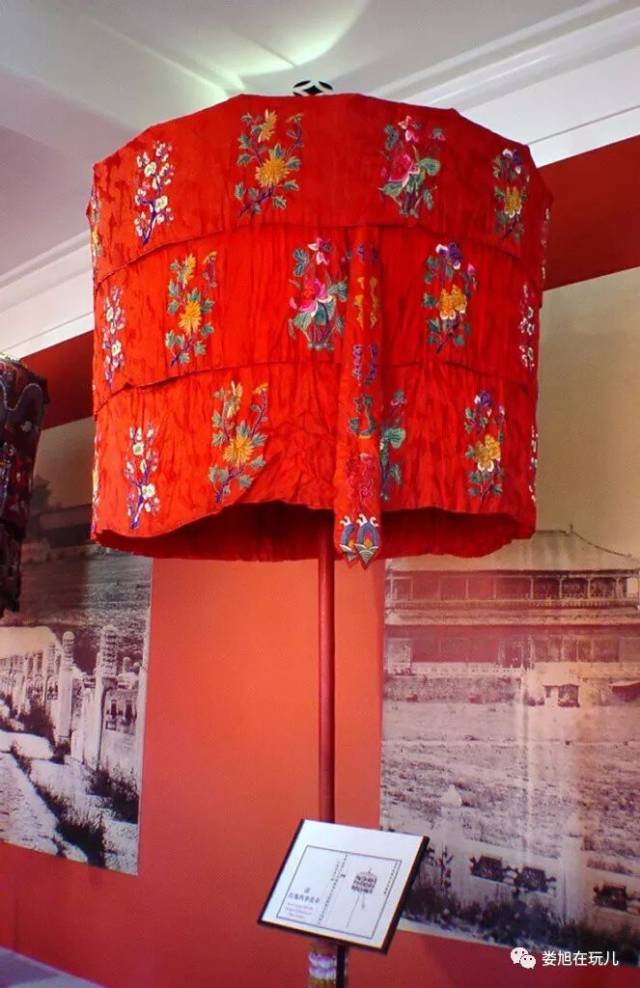 仪仗 妃嫔的仪仗队称为  彩仗 展览共展出文物70余件 主要有 伞 盖