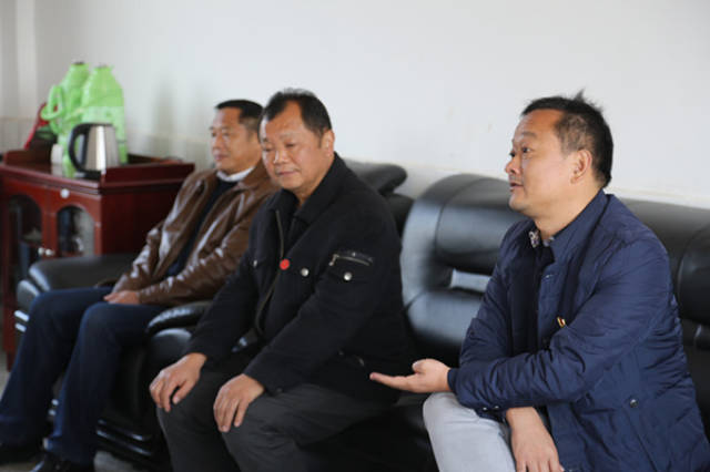 桃源教育局长深入山区学校 破解学校发展难题