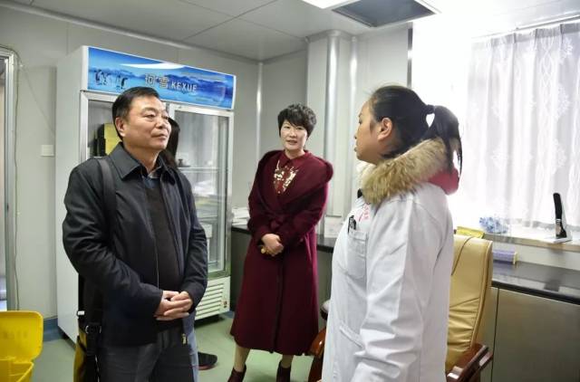 我院邀请湖南省临检中心原副主任吕岳峰指导临床检验工作