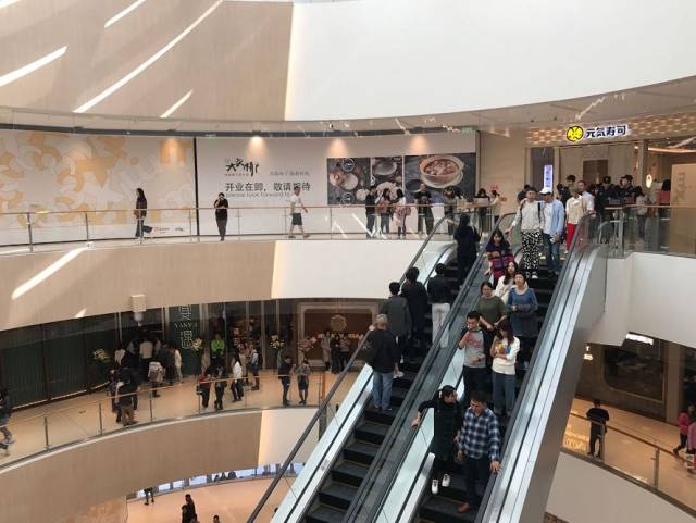 厦门万象城探店报告:不仅是奢侈品聚集地,更打造了一种美好生活方式